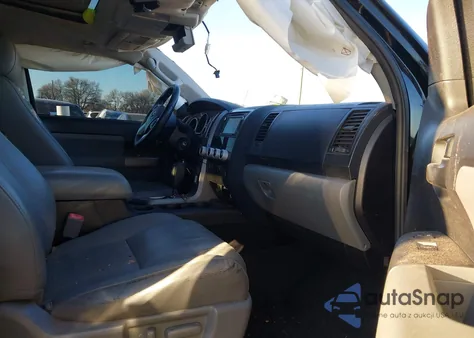 2017 Toyota Sequoia Sr5 z USA, uszkodzony, nr VIN 5TDZY5G1XHS067189